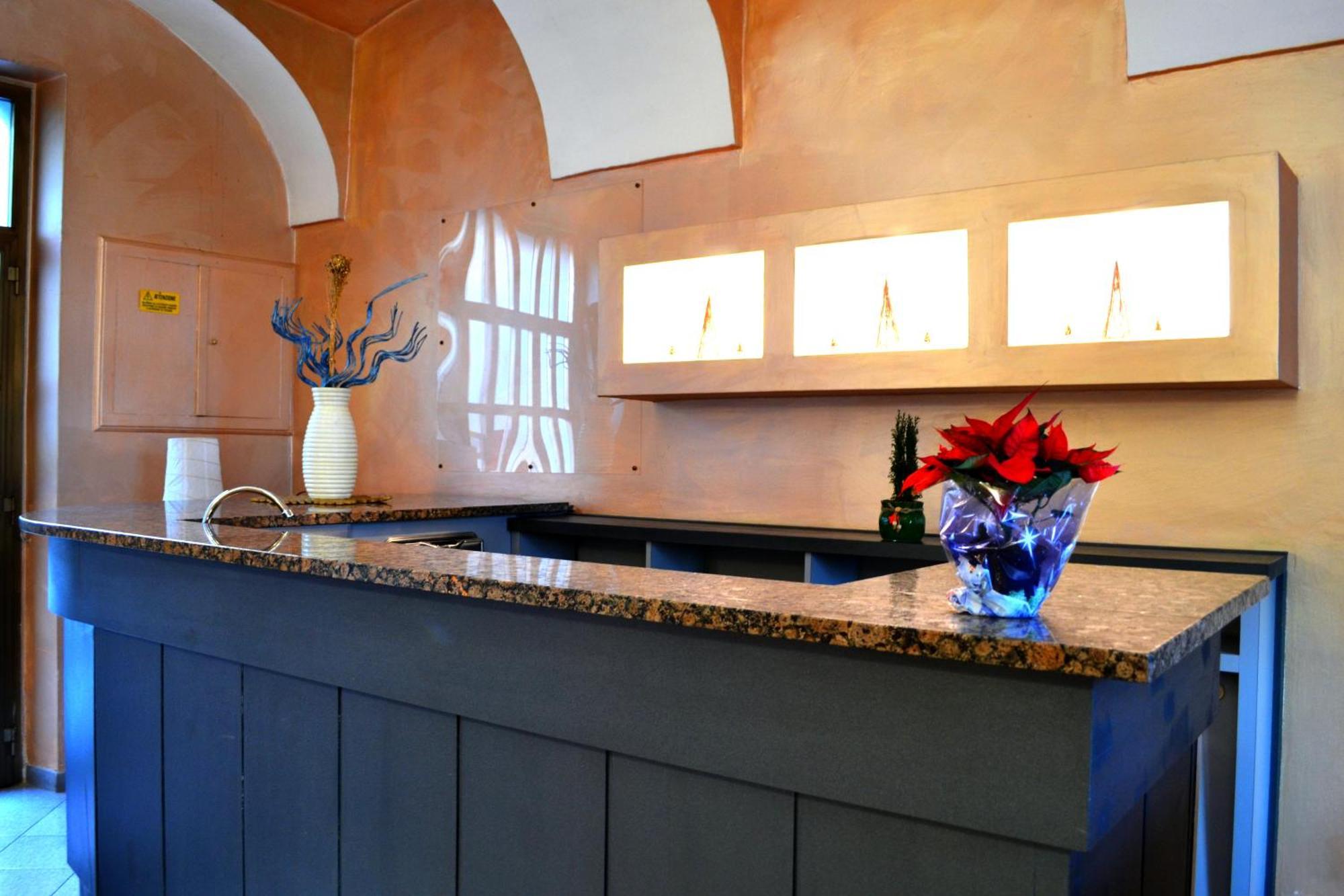 Domus Hotel Caselle Torinese Exterior photo