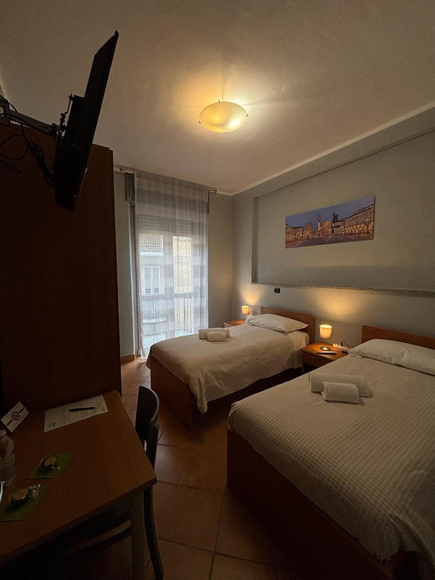Domus Hotel Caselle Torinese Exterior photo