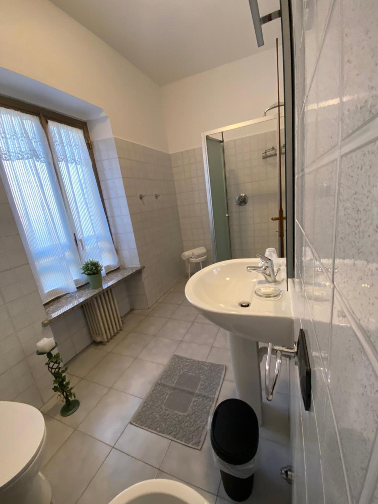 Domus Hotel Caselle Torinese Exterior photo